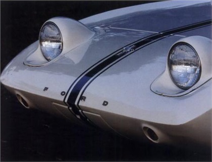 Retractable headlights made aerodynamics and design sense. The car had a clean nose during daylight hours, which added to its visual appeal.