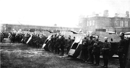 Торжественный смотр 1-й автомобильной пулемётной роты перед отправкой на фронт, Петроград, Семёновский плац, 19 октября 1914 года.