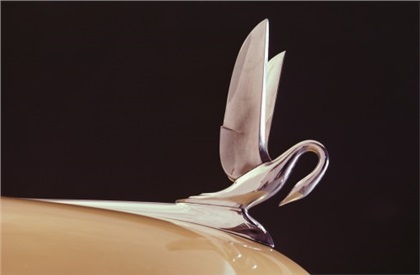 Packard Mascot (1932-57): Pelican or Cormorant?