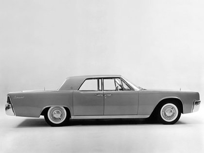 Lincoln Continental Four-Door Sedan, 1961