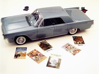 Lincoln Continental Four-Door Sedan, 1961