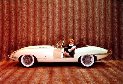 Jaguar E-Type (XKE), 1961