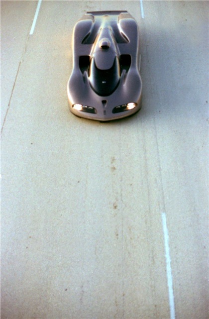 1992 Oldsmobile Aerotech Concept At Speed 