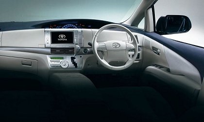 Toyota Estima Hybrid, 2005