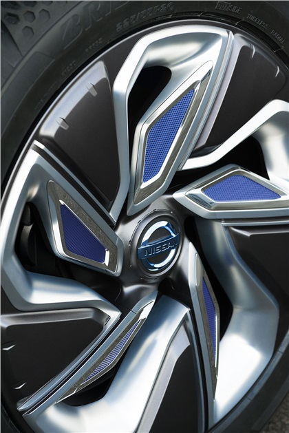 Nissan TeRRA, 2012 - Wheel