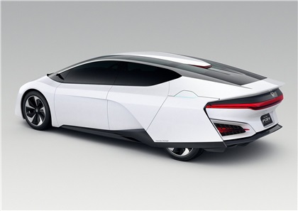 Honda FCEV, 2013