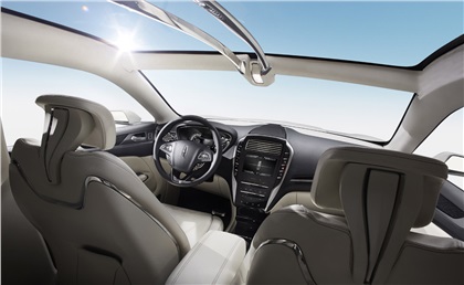 Lincoln MKC, 2013