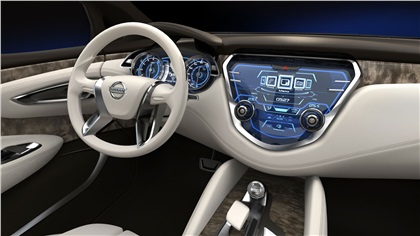 Nissan Resonance, 2013 - Interior