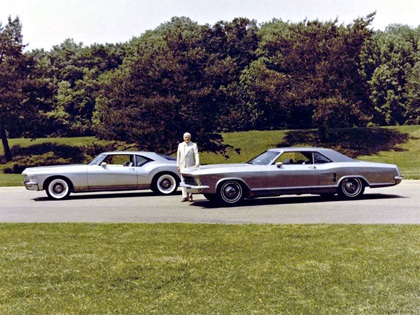 1963 Buick Riviera Silver Arrow I and 1972 Buick Silver Arrow III Concepts