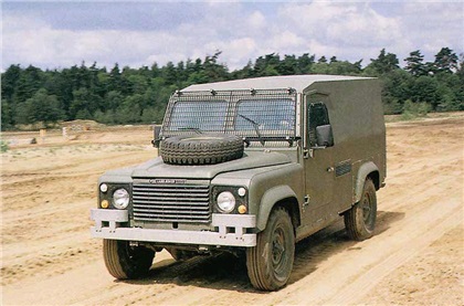Land Rover Defender: Старый вояка