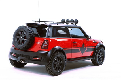 Life Ball Mini by DSQUARED (2011): Red Mudder