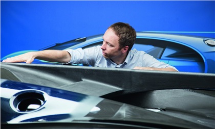 Bugatti Vision Gran Turismo (2015) - Frank Heyl Head of Exterior Design Production Development checks the NACA position
