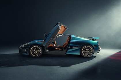 Rimac Nevera (2021)