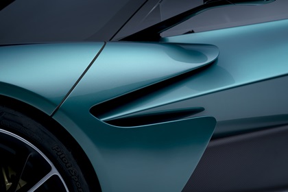 Aston Martin Valhalla (2021)