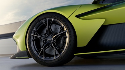 Aston Martin Valhalla (2024)