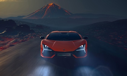 Lamborghini LB744 Revuelto (2023)