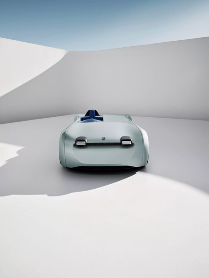 Triumph TR25 by Makkina (2023)