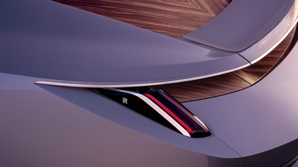 Rolls-Royce Amethyst Droptail (2023)
