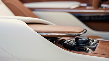 Rolls-Royce Arcadia Droptail (2024)