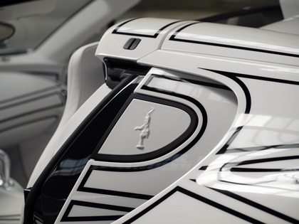 Bugatti W16 Mistral Blanc Éternel (2026)