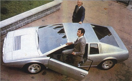 Colin Chapman and Giorgetto Giugiaro with the new Lotus Esprit in 1972.