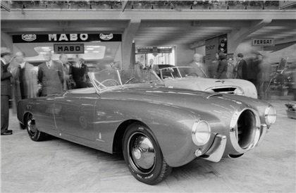 Lancia Aurelia PF200 Convertible (Pininfarina), 1952 - Turin Motor Show - Photographer: Rudolfo Mailander - Расположение клыков бампера и выхлоп, как на купе первой модификации