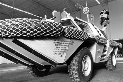 Schwimmender Designer-Truck von Luigi Colani - Essen Motor Show 1979