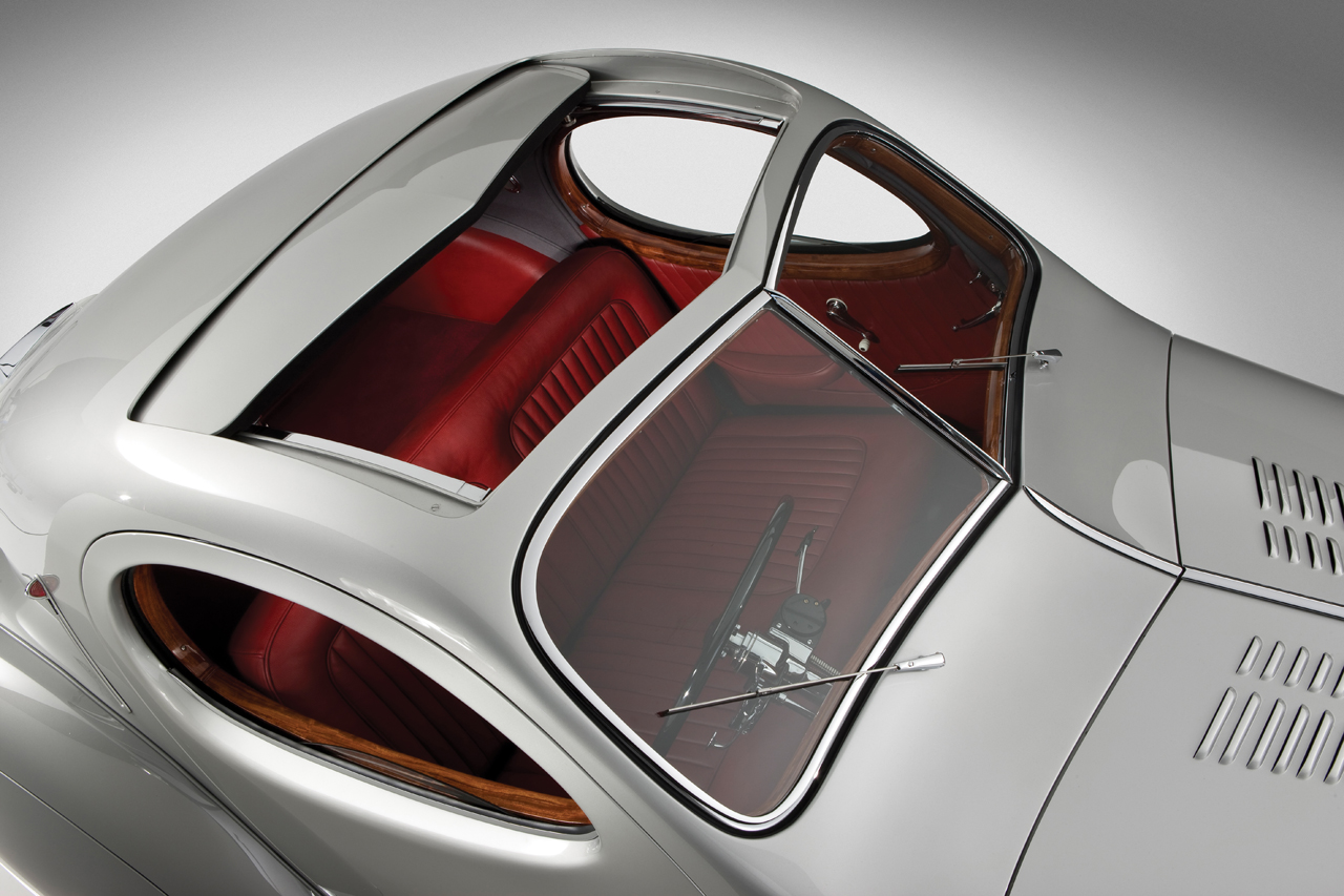 Talbot-Lago T150C-SS Teardrop Coupe (Figoni et Falaschi), 1938 - Photo: Troy Wood / RM Auctions