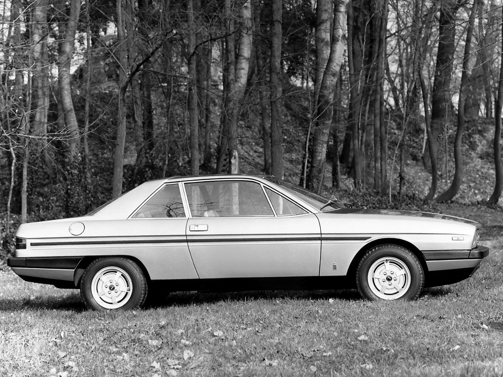 Lancia Gamma Coupe (Pininfarina), 1976–80
