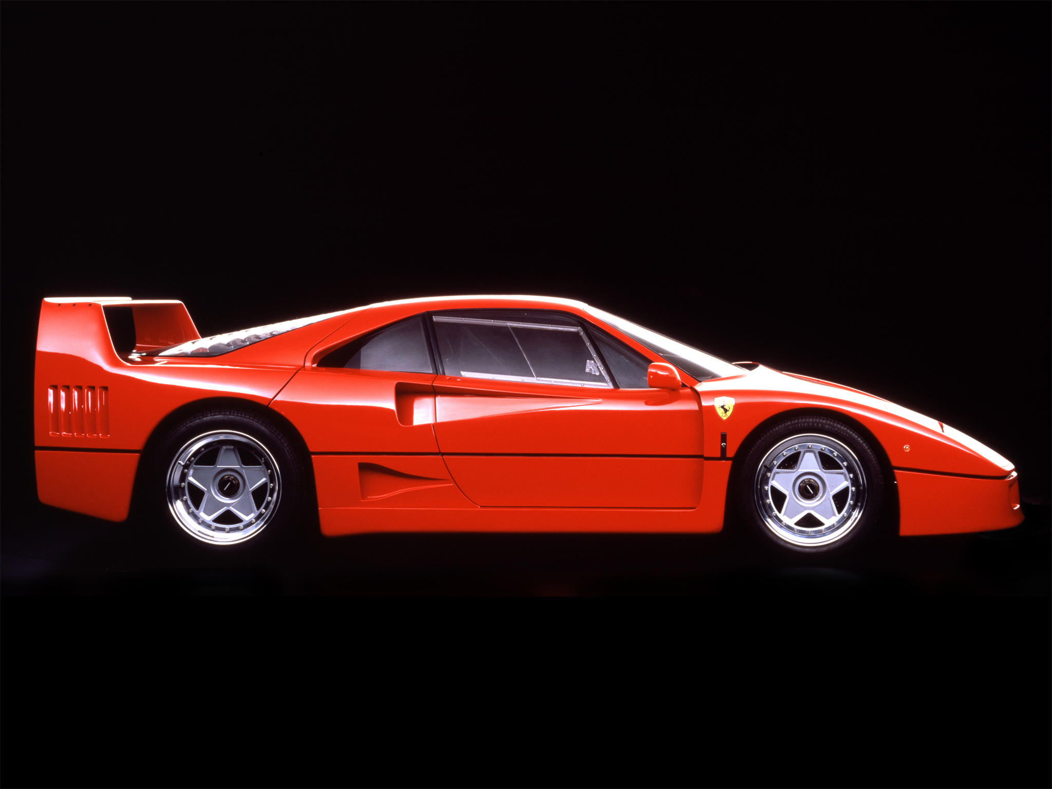 Ferrari F40 (Pininfarina), 1987–92