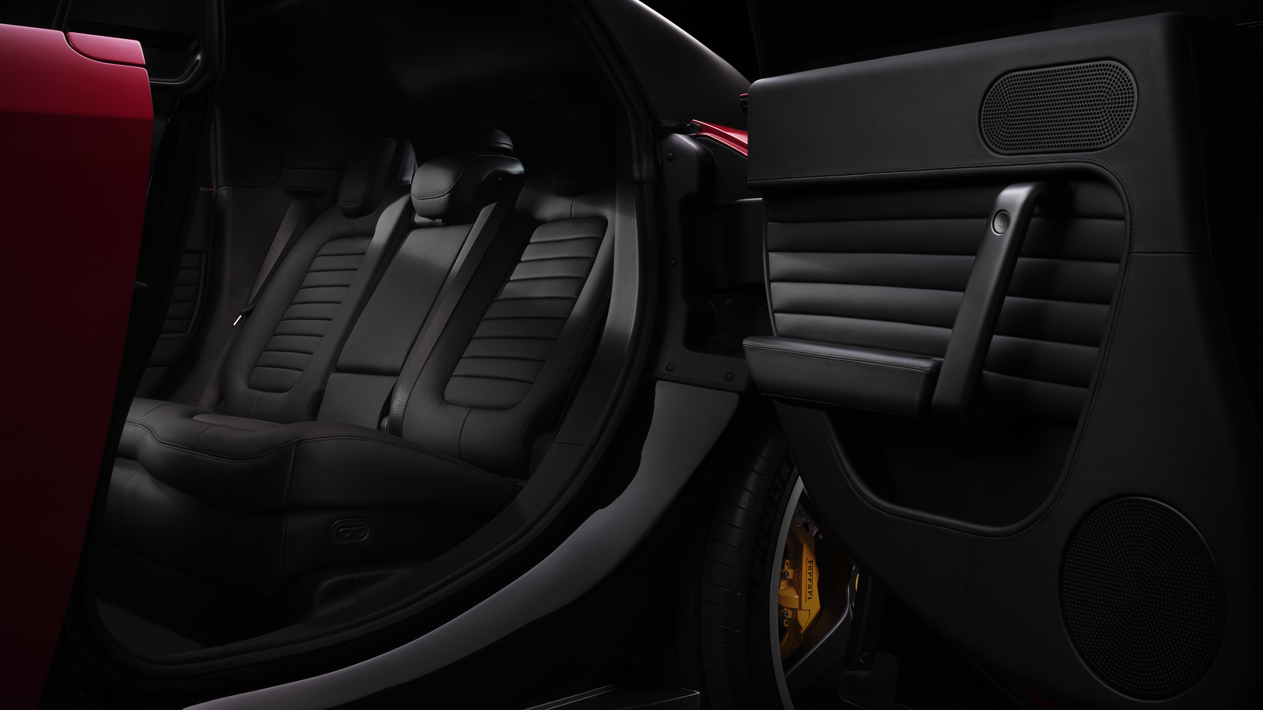 Ferrari Luce, 2026 – Interior