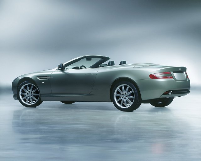 Aston Martin DB9 , 2004