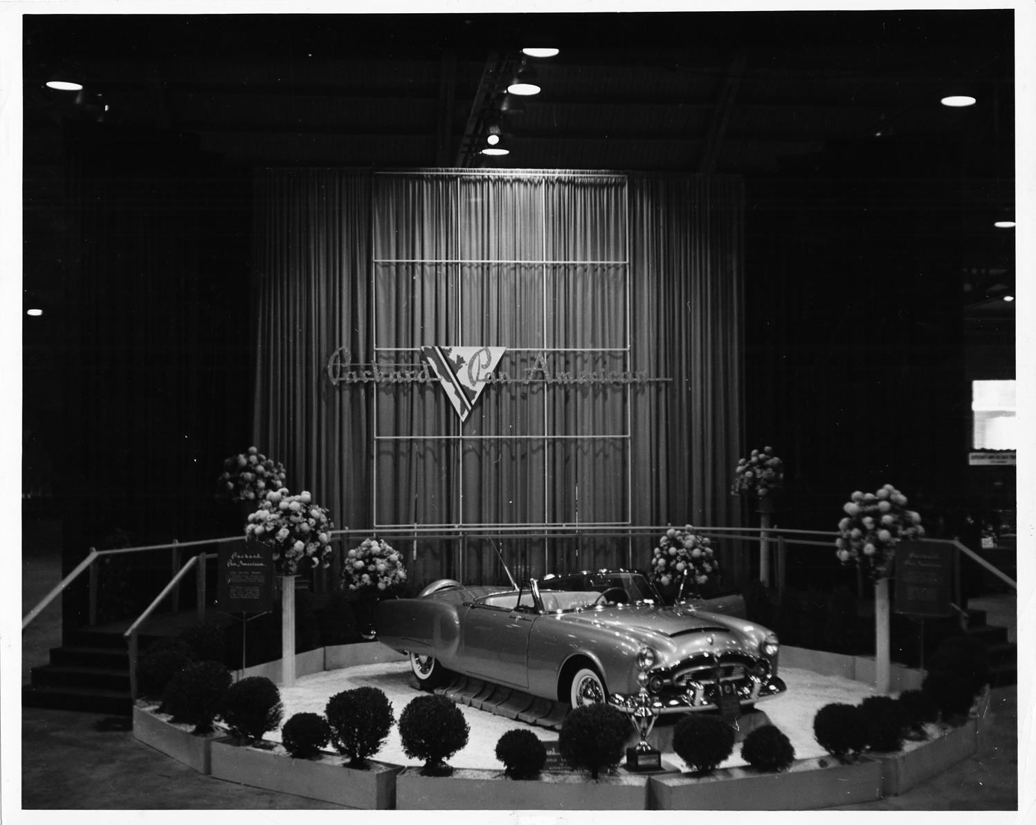 1952 Packard, the Pan American, the hit of the 1952 Los Angeles Autorama