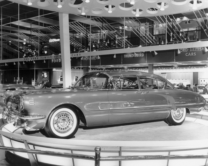 Pontiac Strato-Streak, 1954