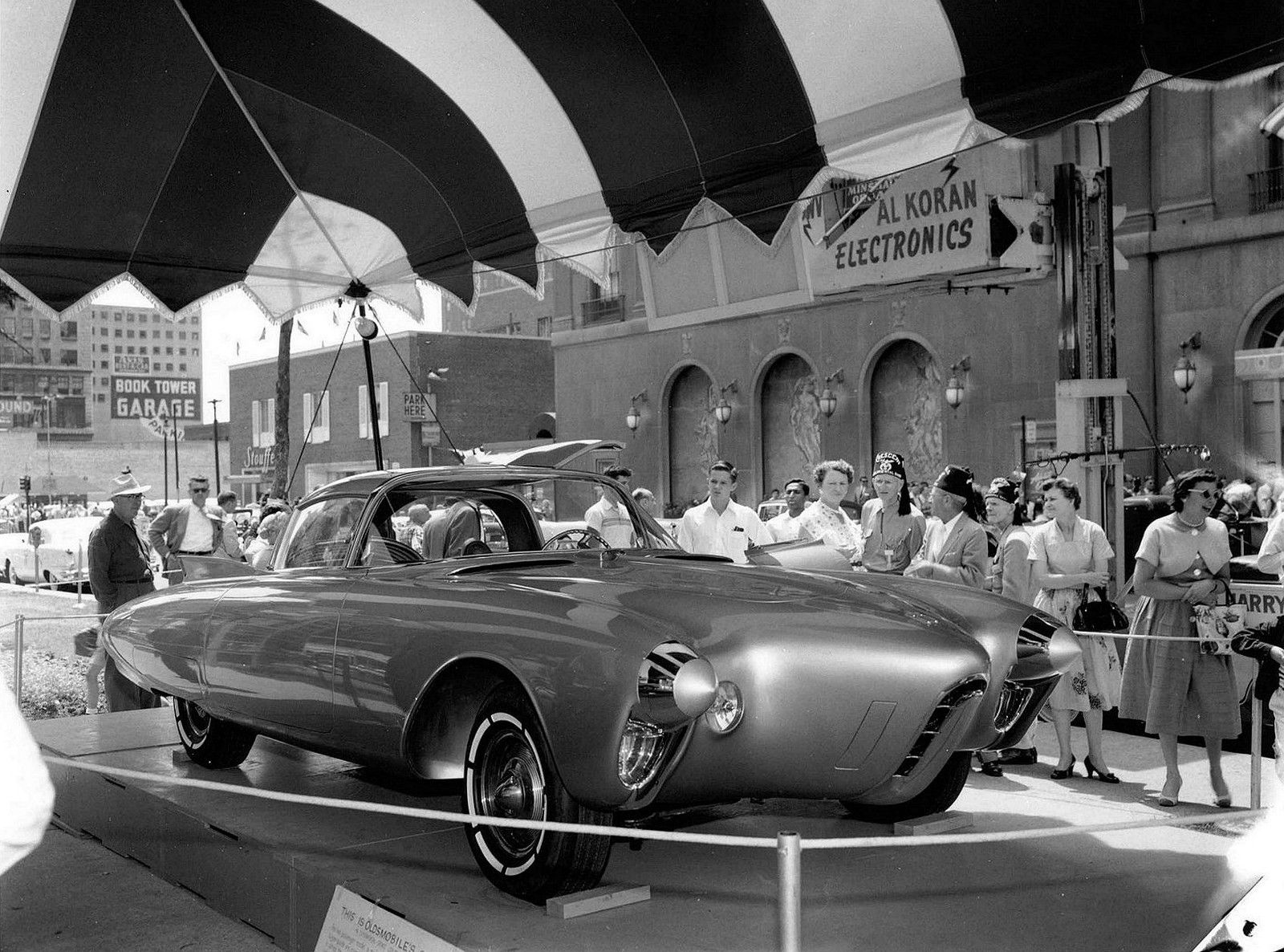 Oldsmobile Golden Rocket, 1956