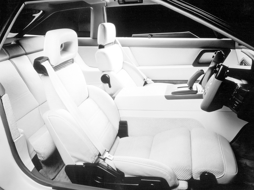 Mazda MX-03, 1985 - Interior