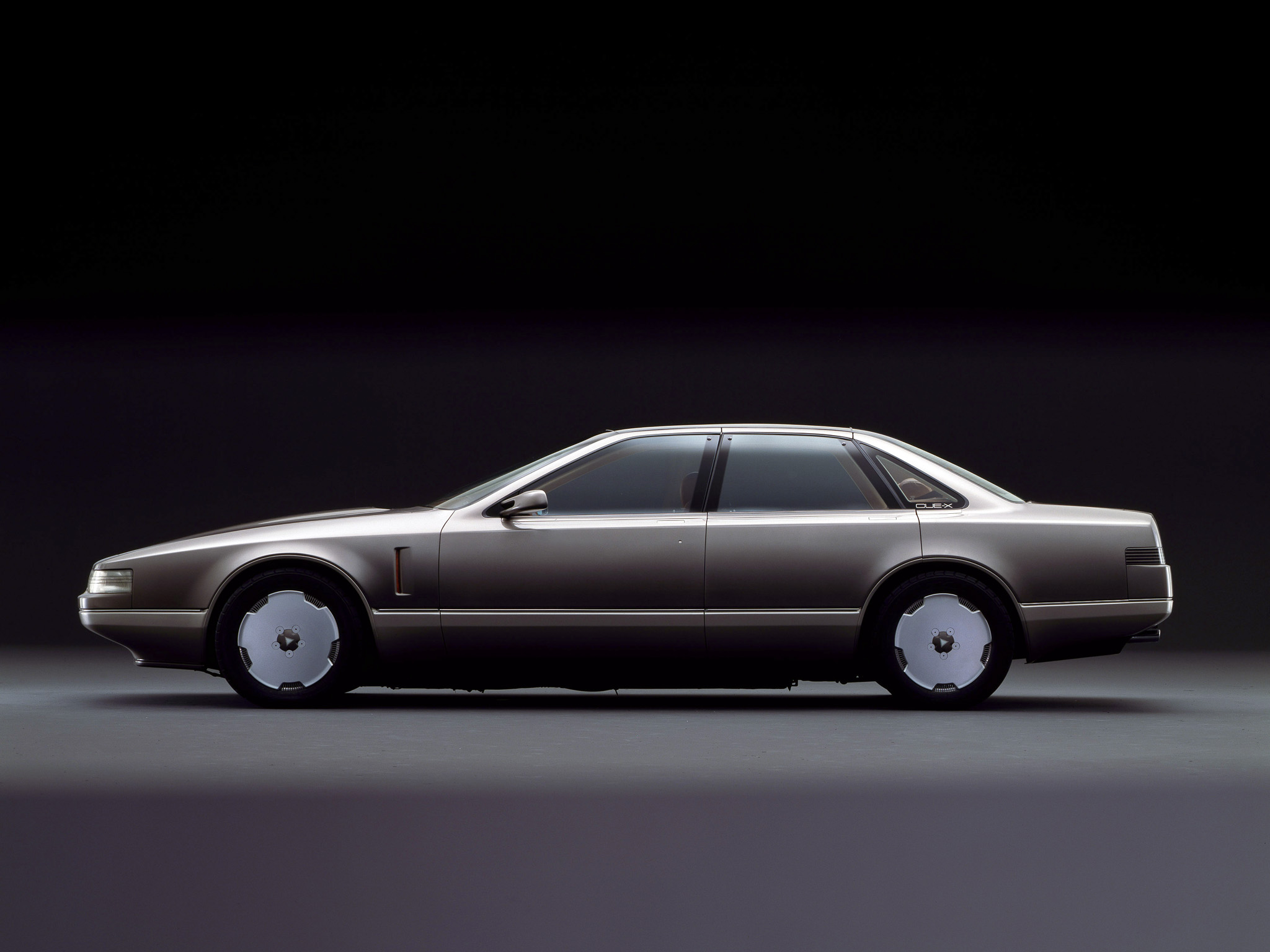 Nissan CUE-X Concept, 1985