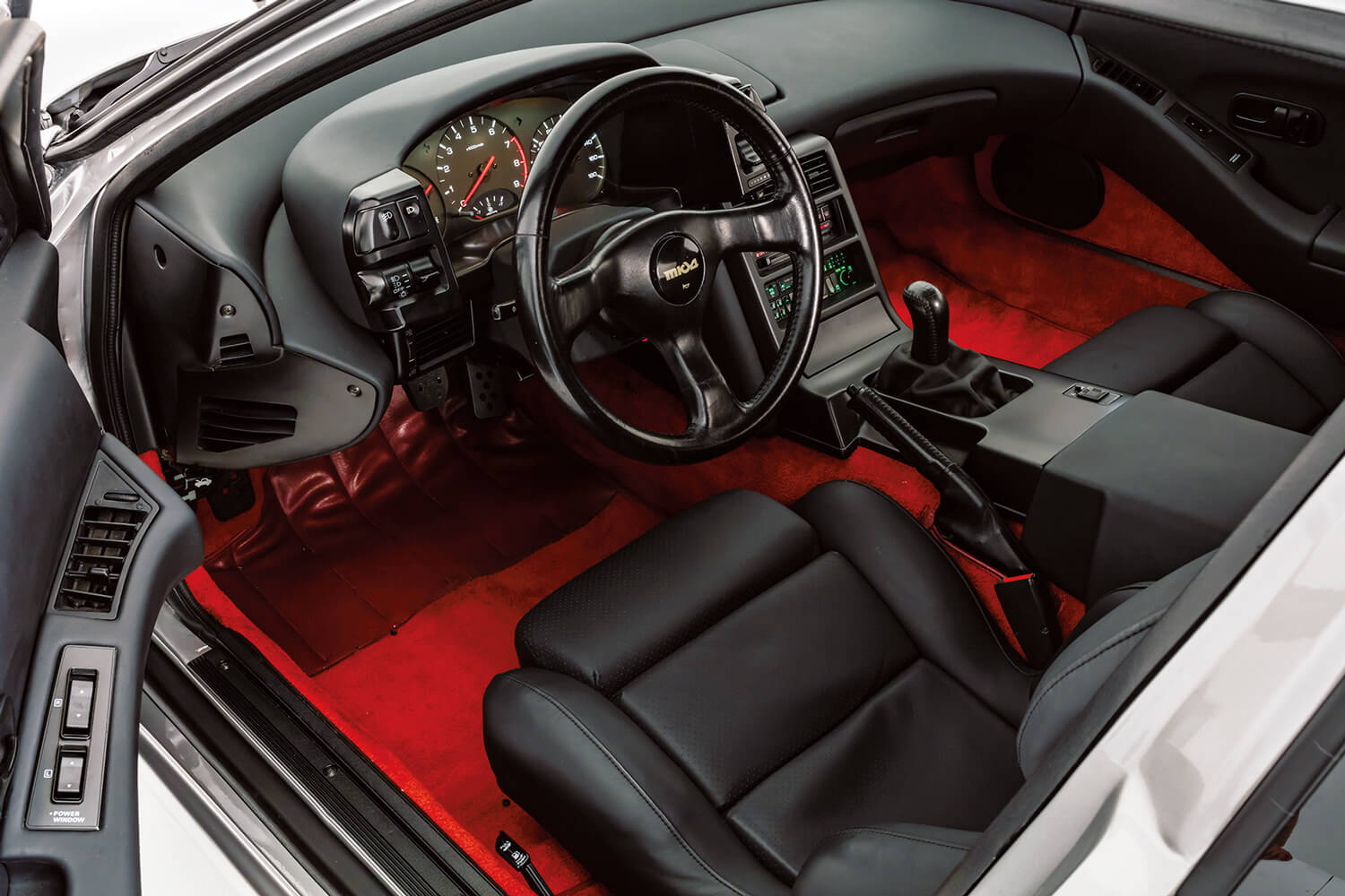 Nissan MID4-II, 1987 – Interior – Photo: Isao Yatsui