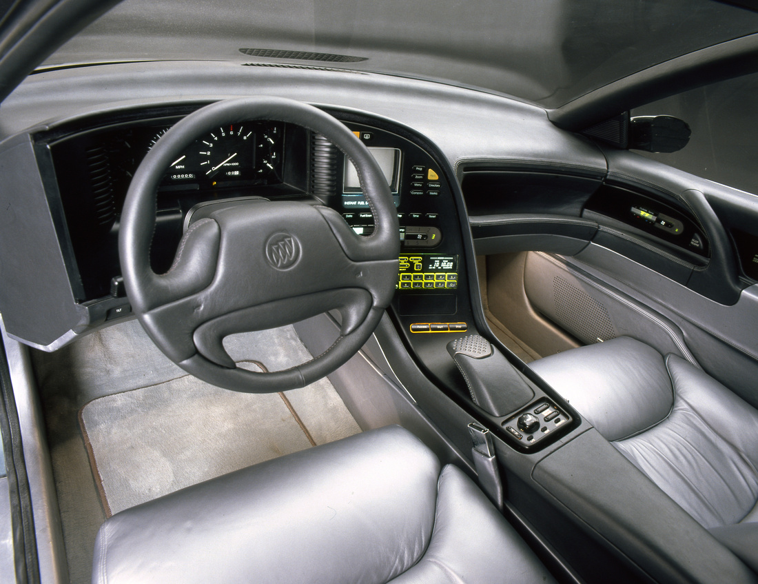 Buick Lucerne, 1988 - Interior