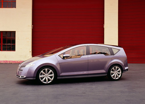 Nissan Serenity, 2003 - Photo: Ron Kimball