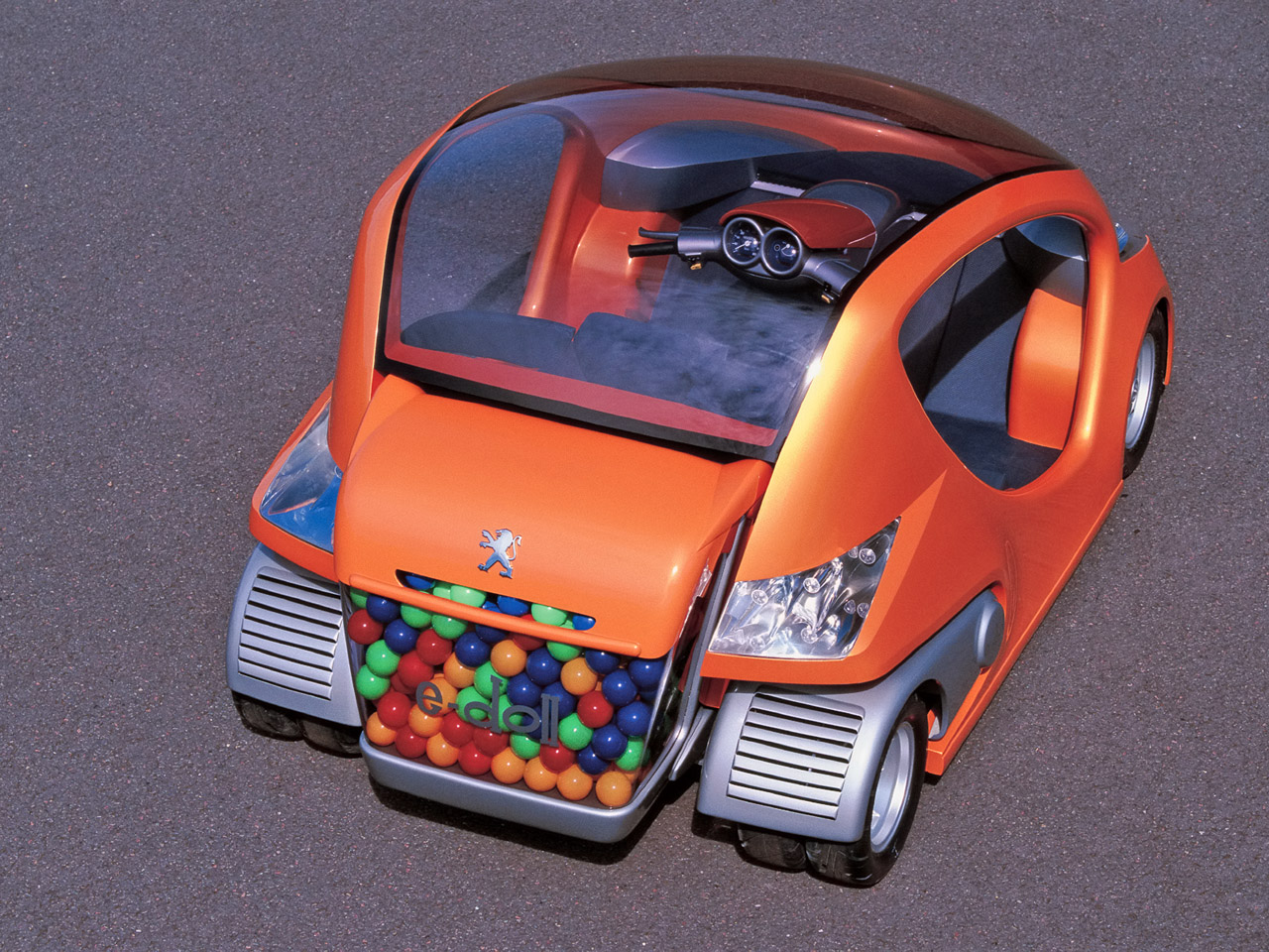 Peugeot E-doll, 2000