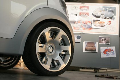 Mitsubishi EZ-MIEV, 2006