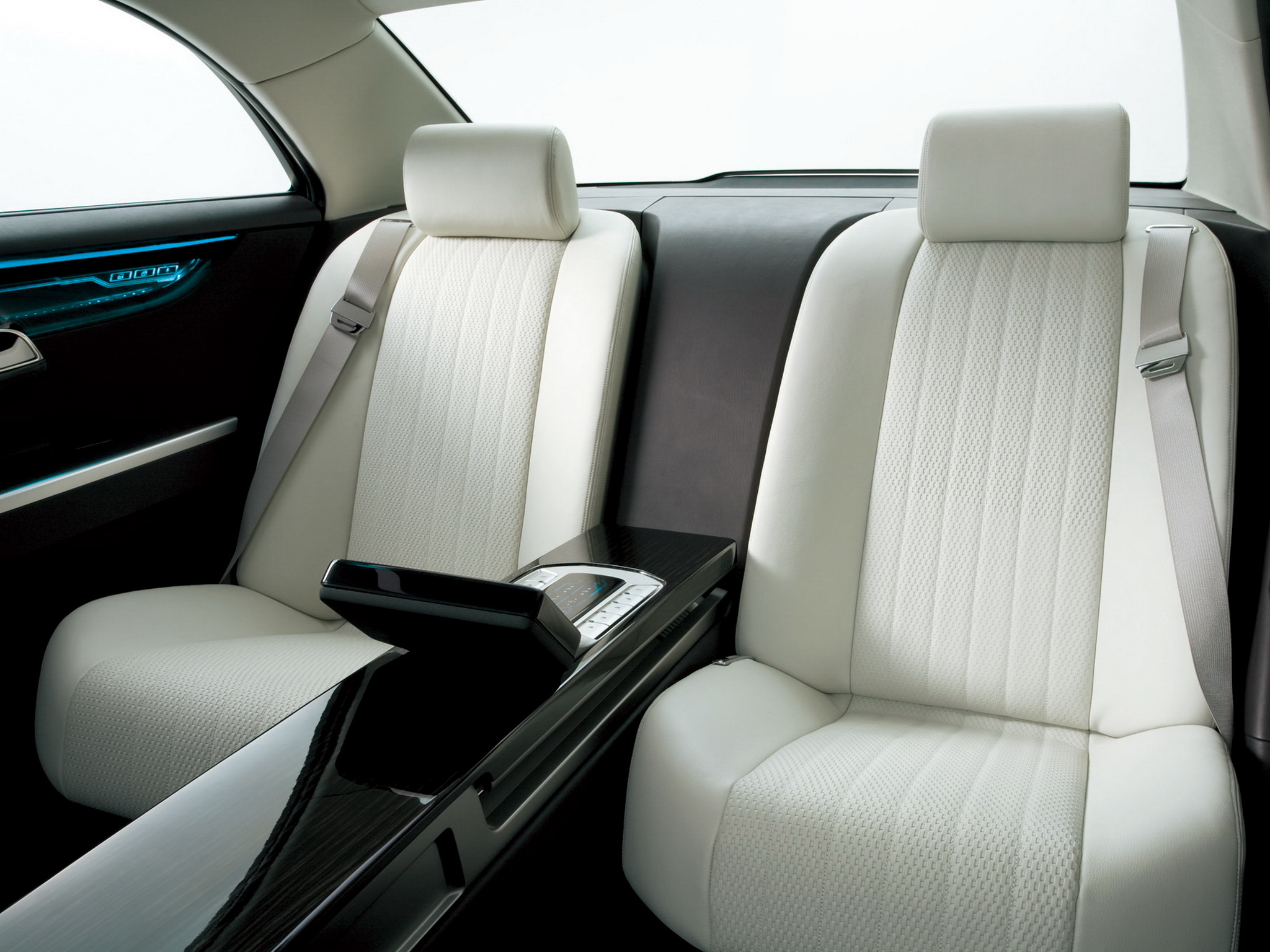 Mitsubishi ZT Concept, 2007 - Interior