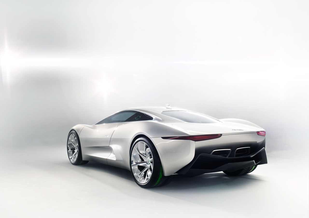 Jaguar C-X75, 2010