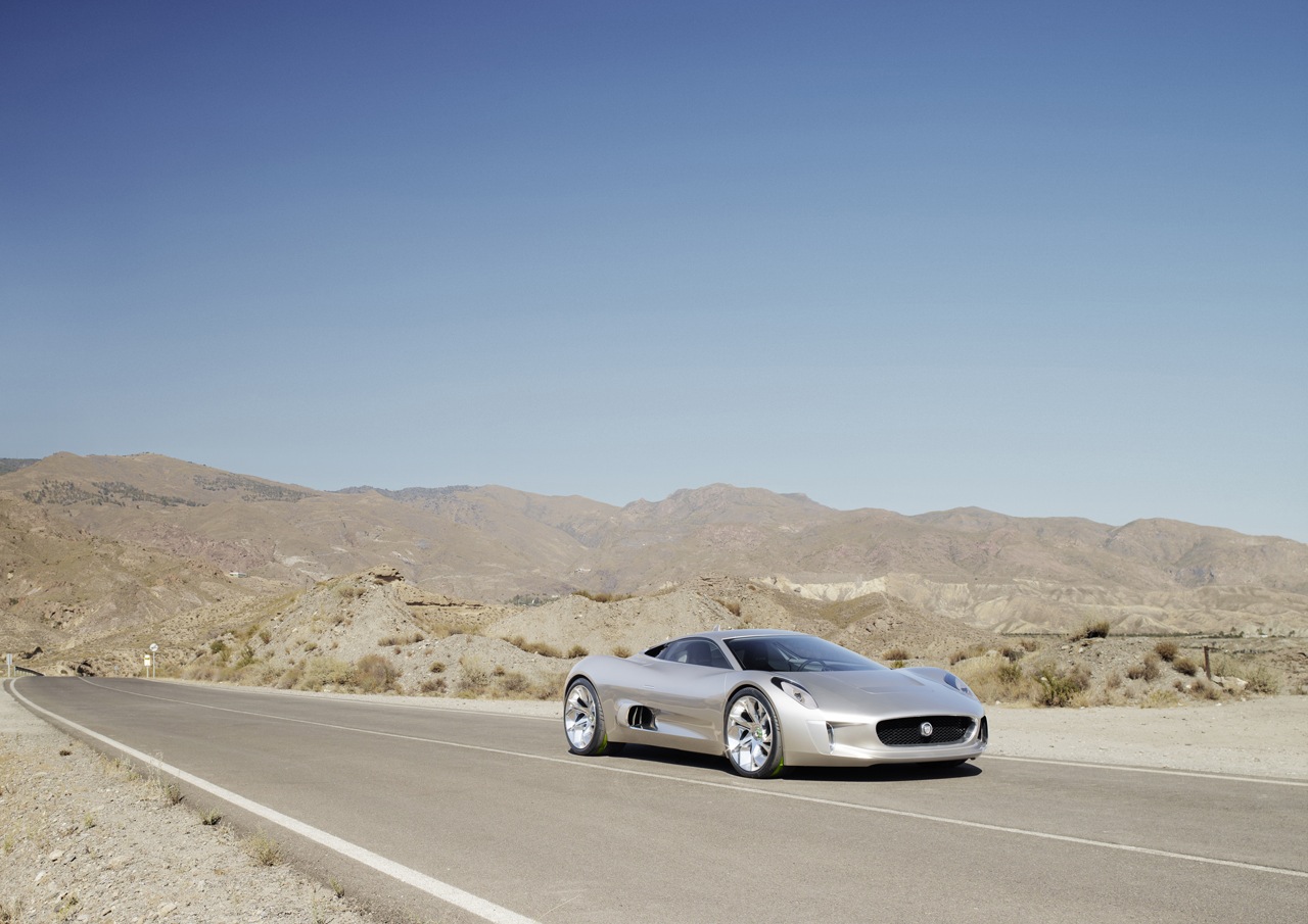 Jaguar C-X75, 2010