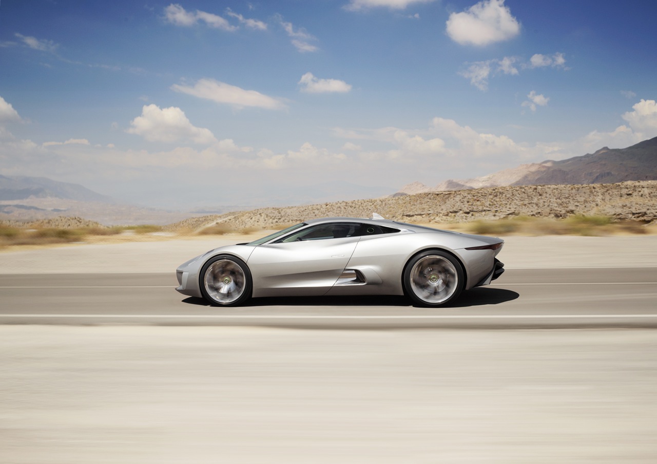 Jaguar C-X75, 2010