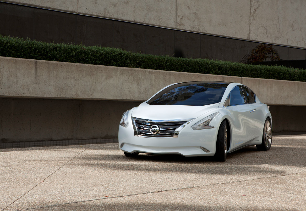 Nissan Ellure, 2010