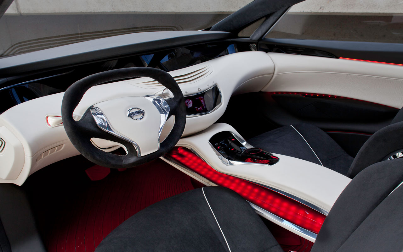 Nissan Ellure, 2010