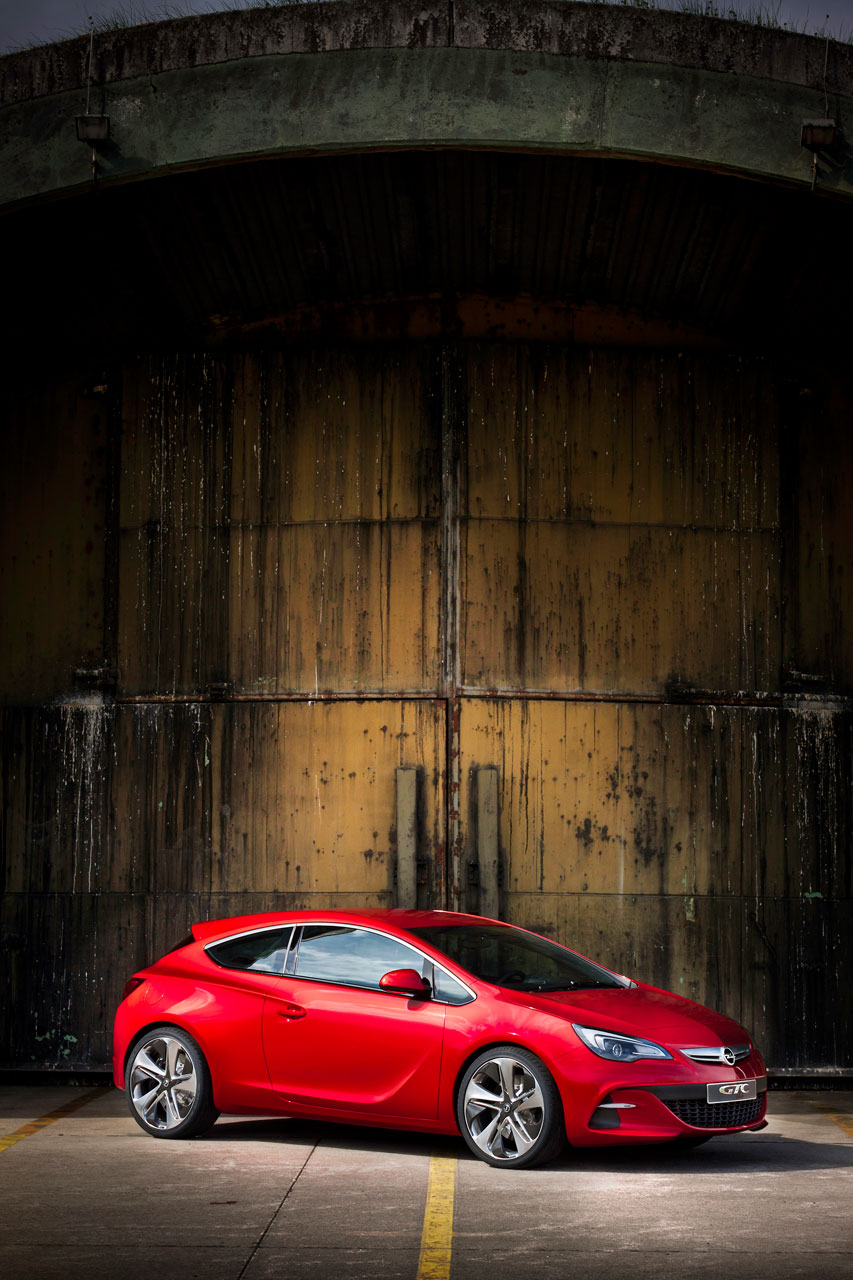 Opel GTC Paris, 2010