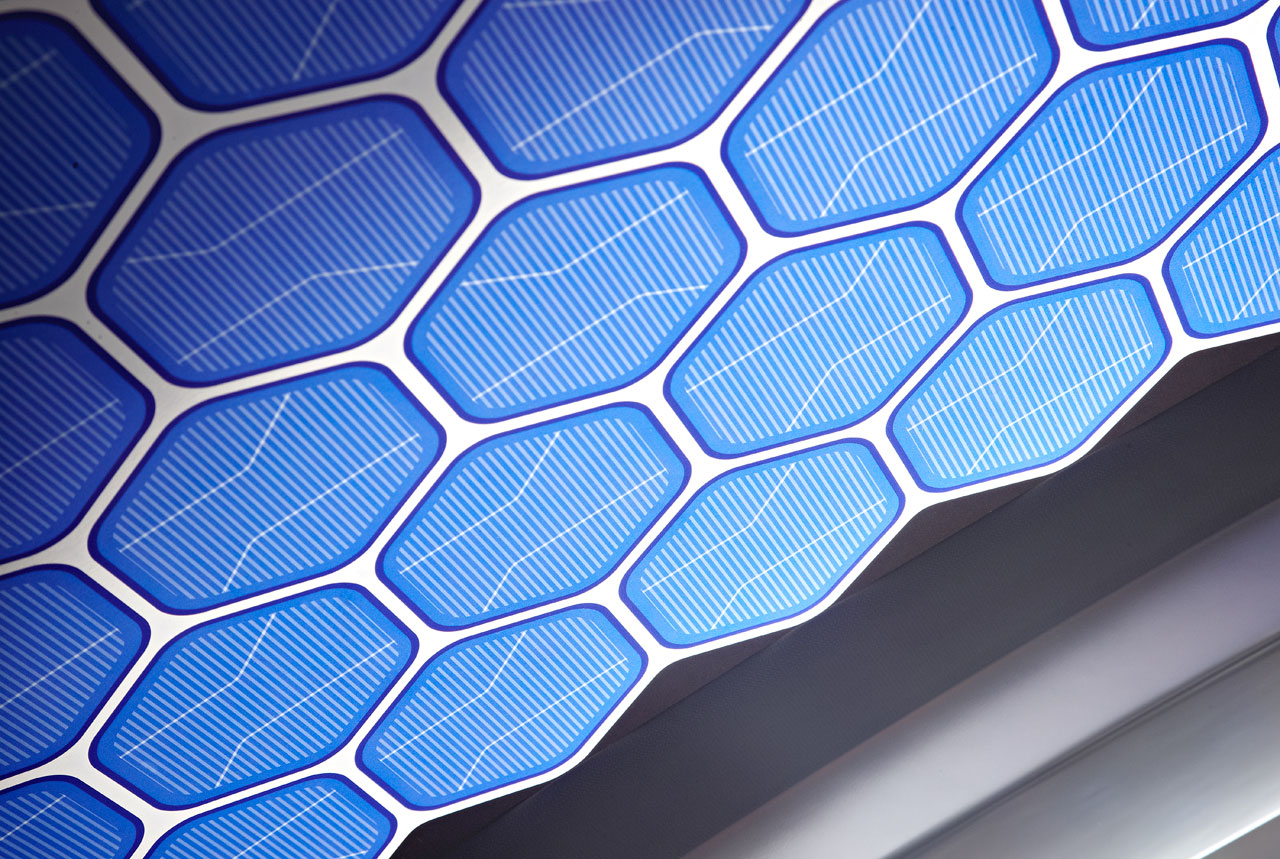 Land Rover DC100, 2011 - Roof